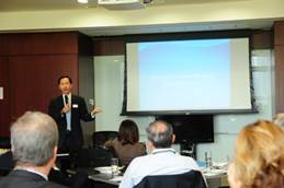 photo 2 of Discussion with International Business Communities 