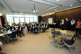 与香港青年家协会会晤图片一